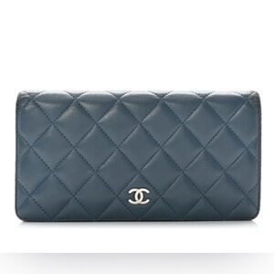 CHANEL Quilted Lambskin Classic Long Yen Wallet